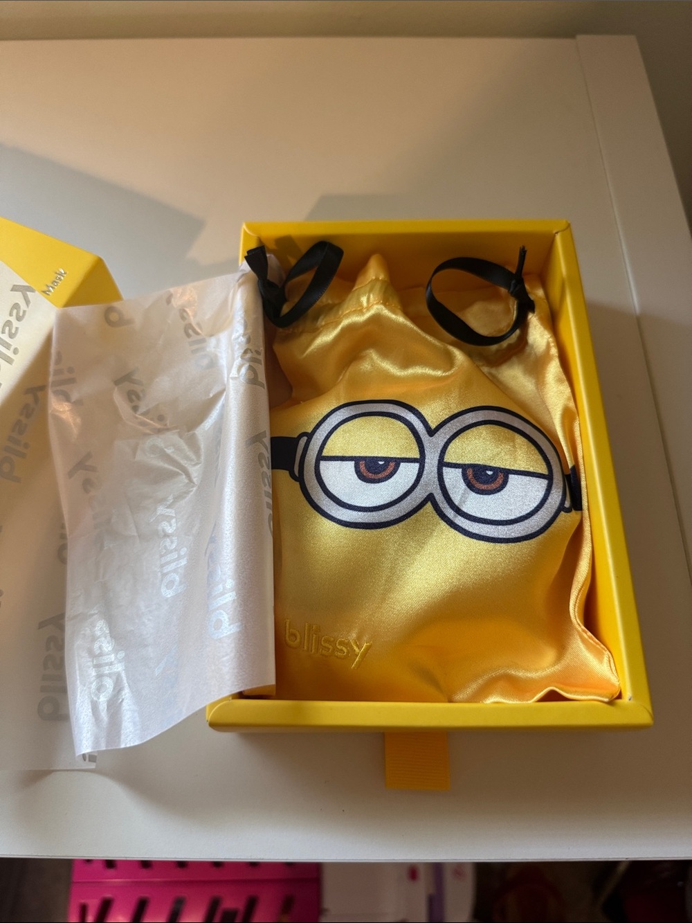 Blissy x Minions Yellow Sleeping Mask - Picture 2 of 3